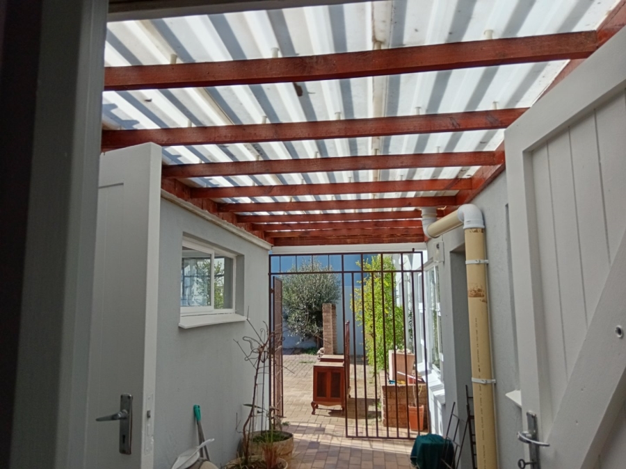 To Let 3 Bedroom Property for Rent in Glentana Western Cape